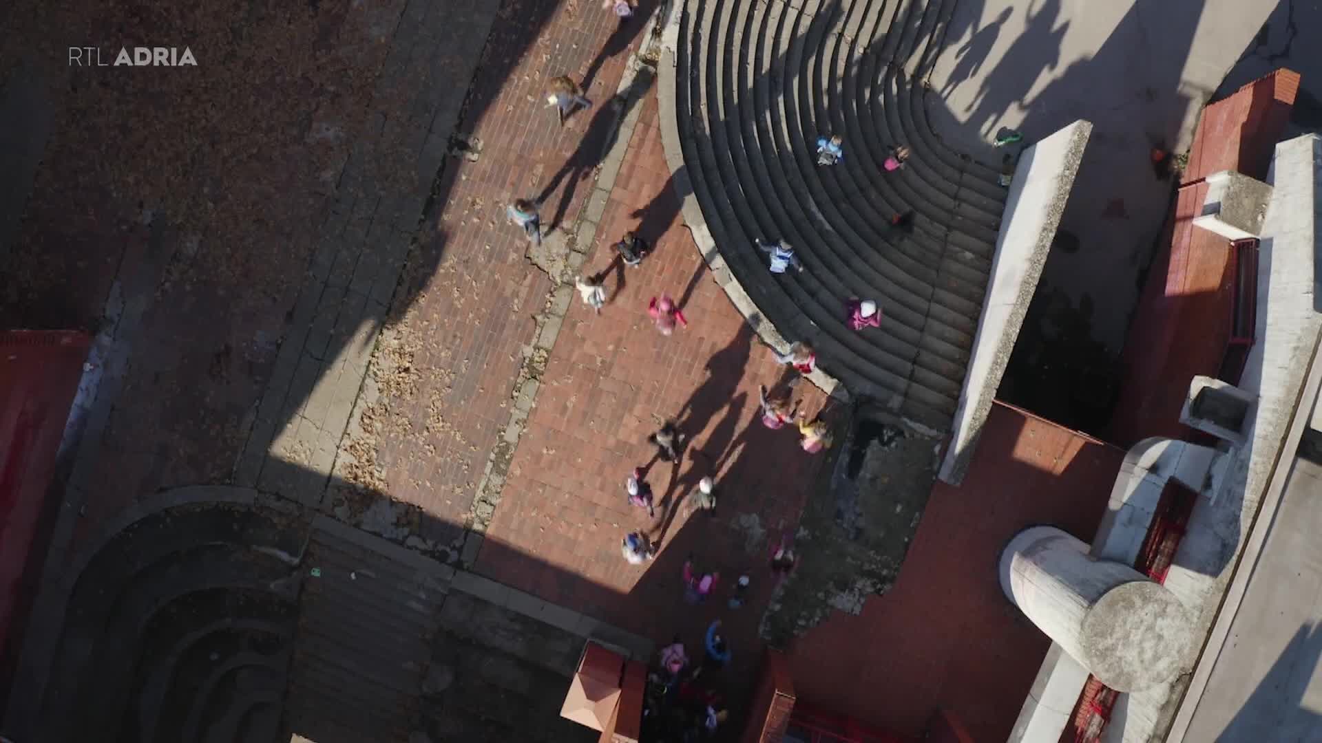 Premium19